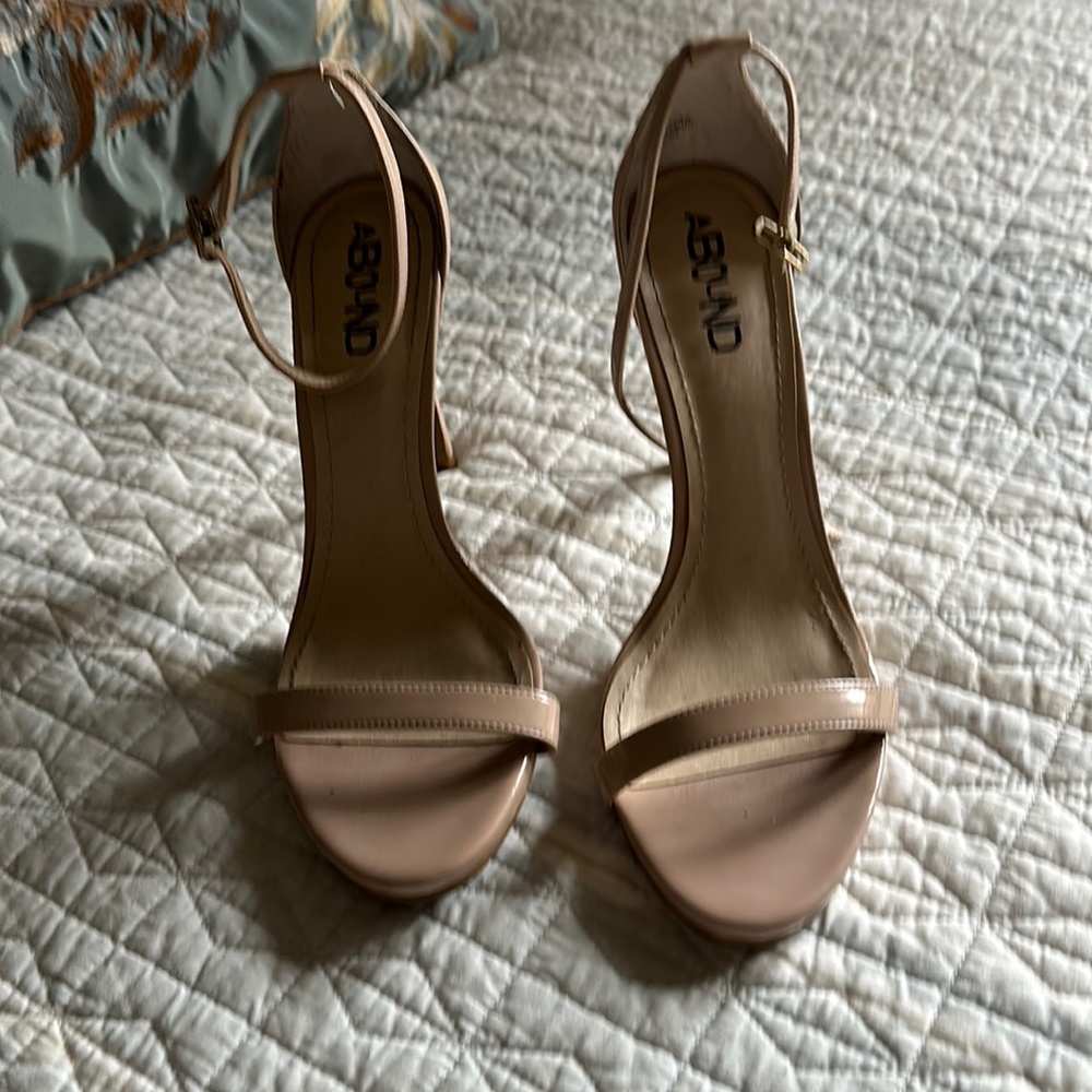 High heel sandals